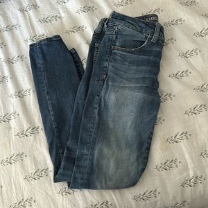American Eagle skinny jeans